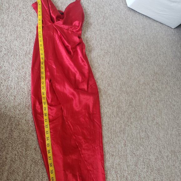 Red silky Naanaa dress from ASOS - Picture 4 of 9